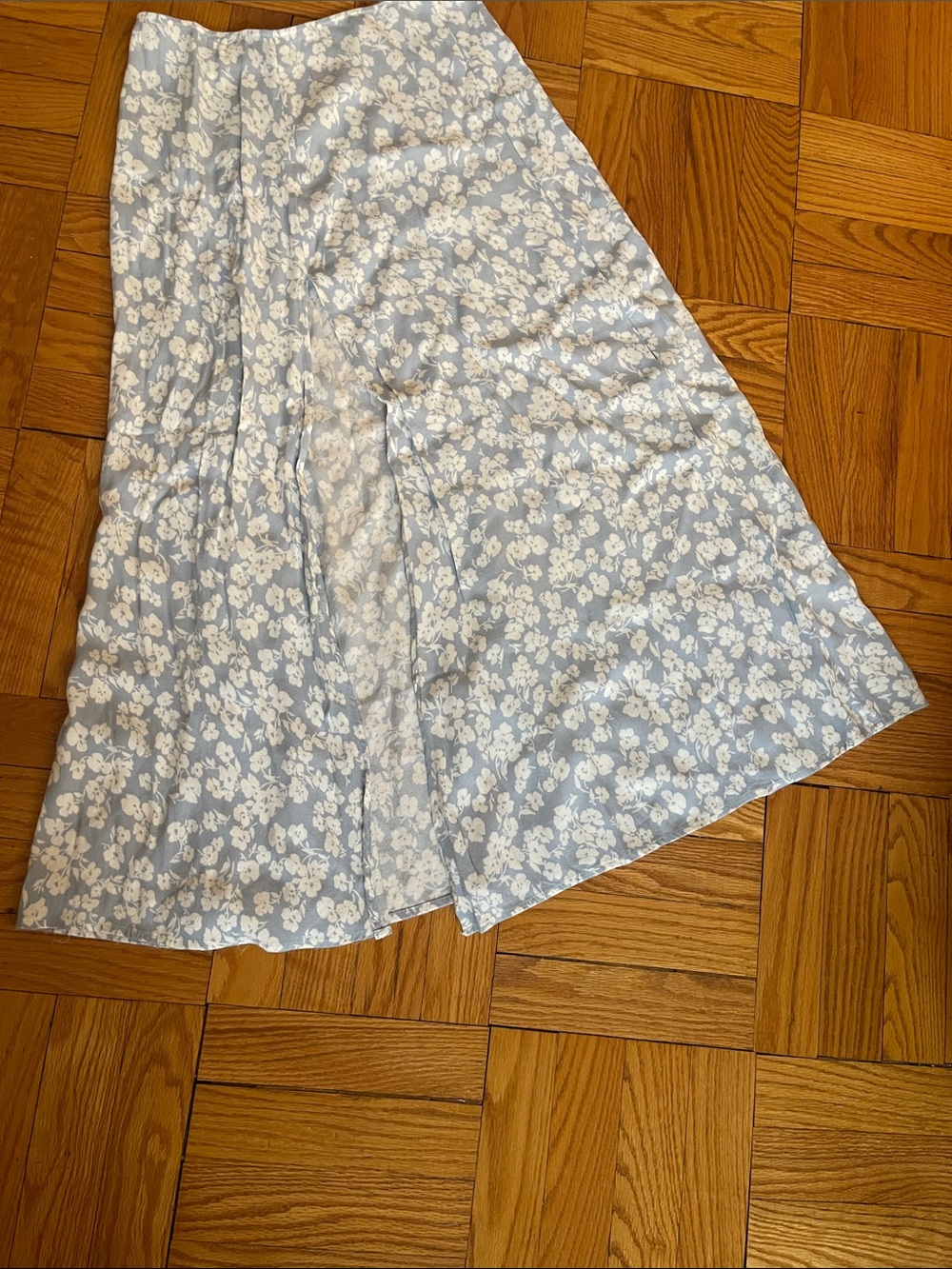 Reformation Zoe Light Blue Floral Midi Skirt with High Side Slit - Picture 4 of 7